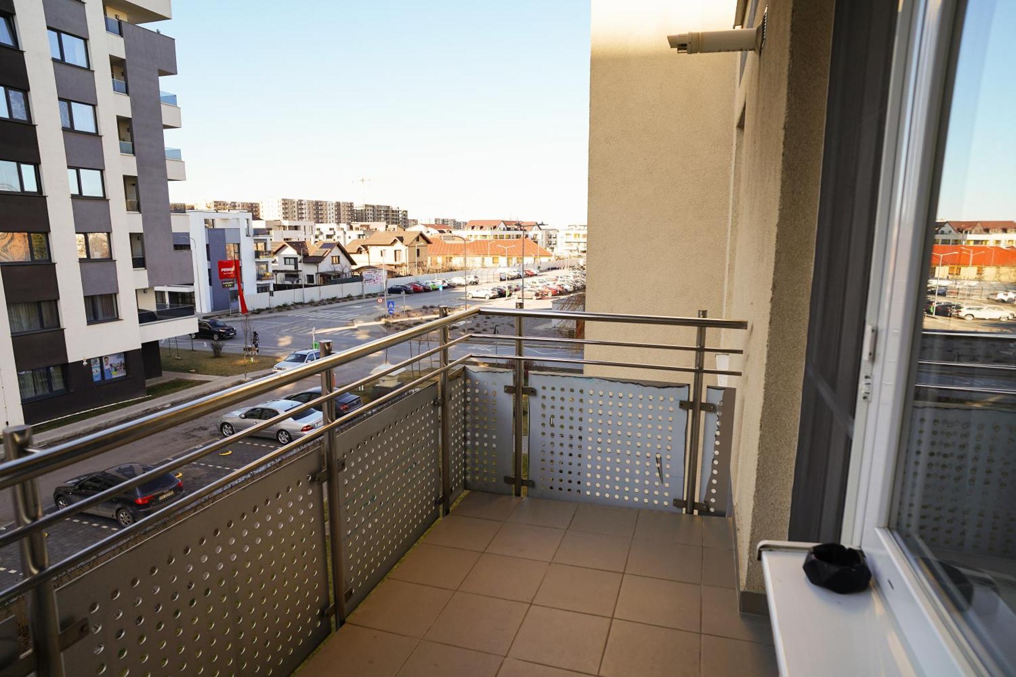 Mirandis Apartments - Comfort & Private Parking Near Coresi Mall ブラショフ エクステリア 写真