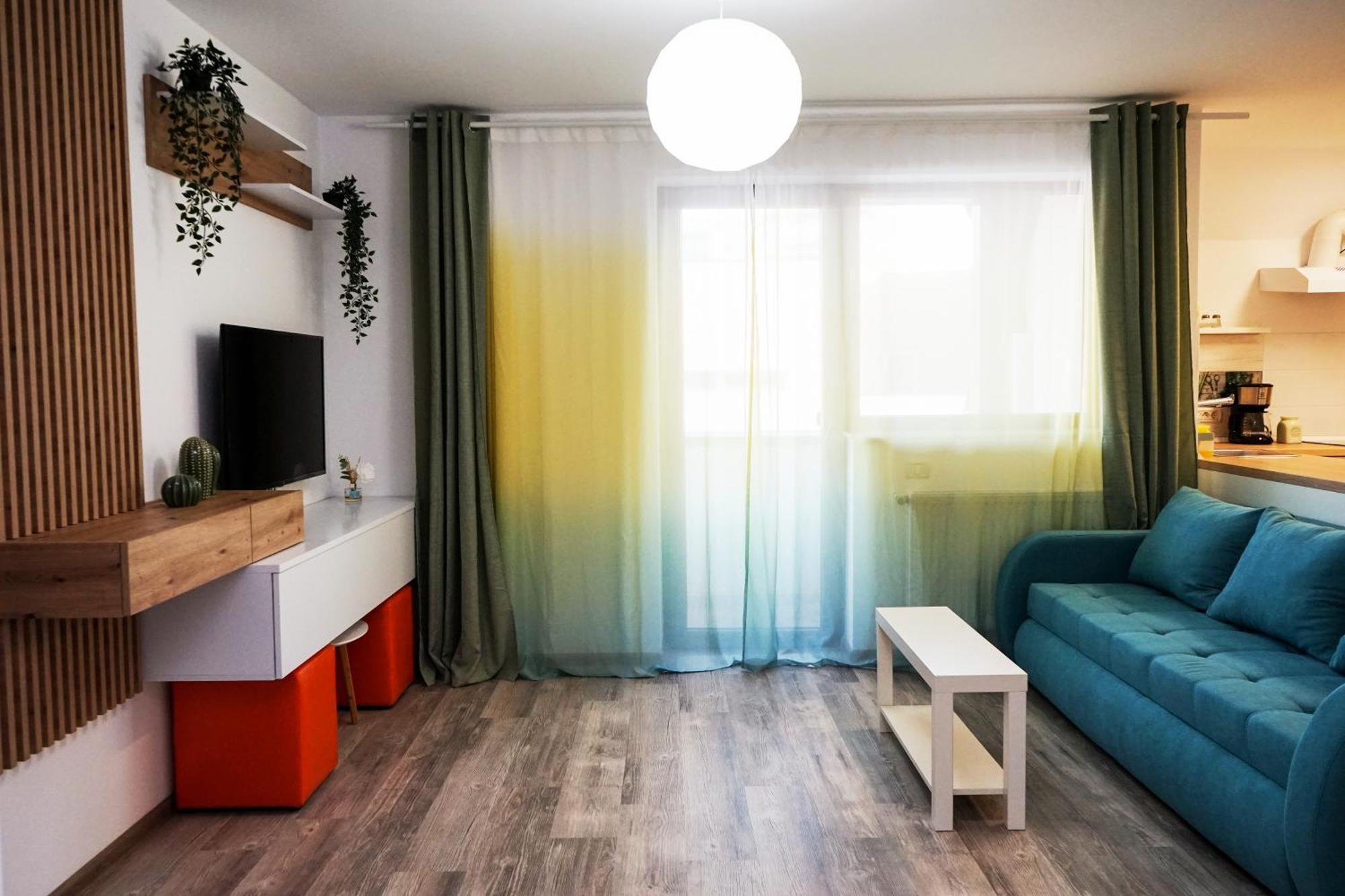 Mirandis Apartments - Comfort & Private Parking Near Coresi Mall ブラショフ エクステリア 写真